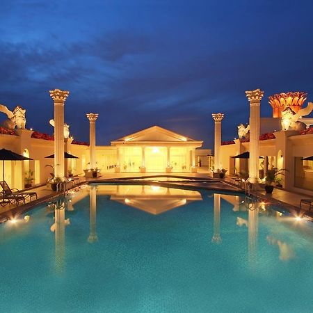 Harmoni One Convention Hotel And Service Apartments Batam Extérieur photo