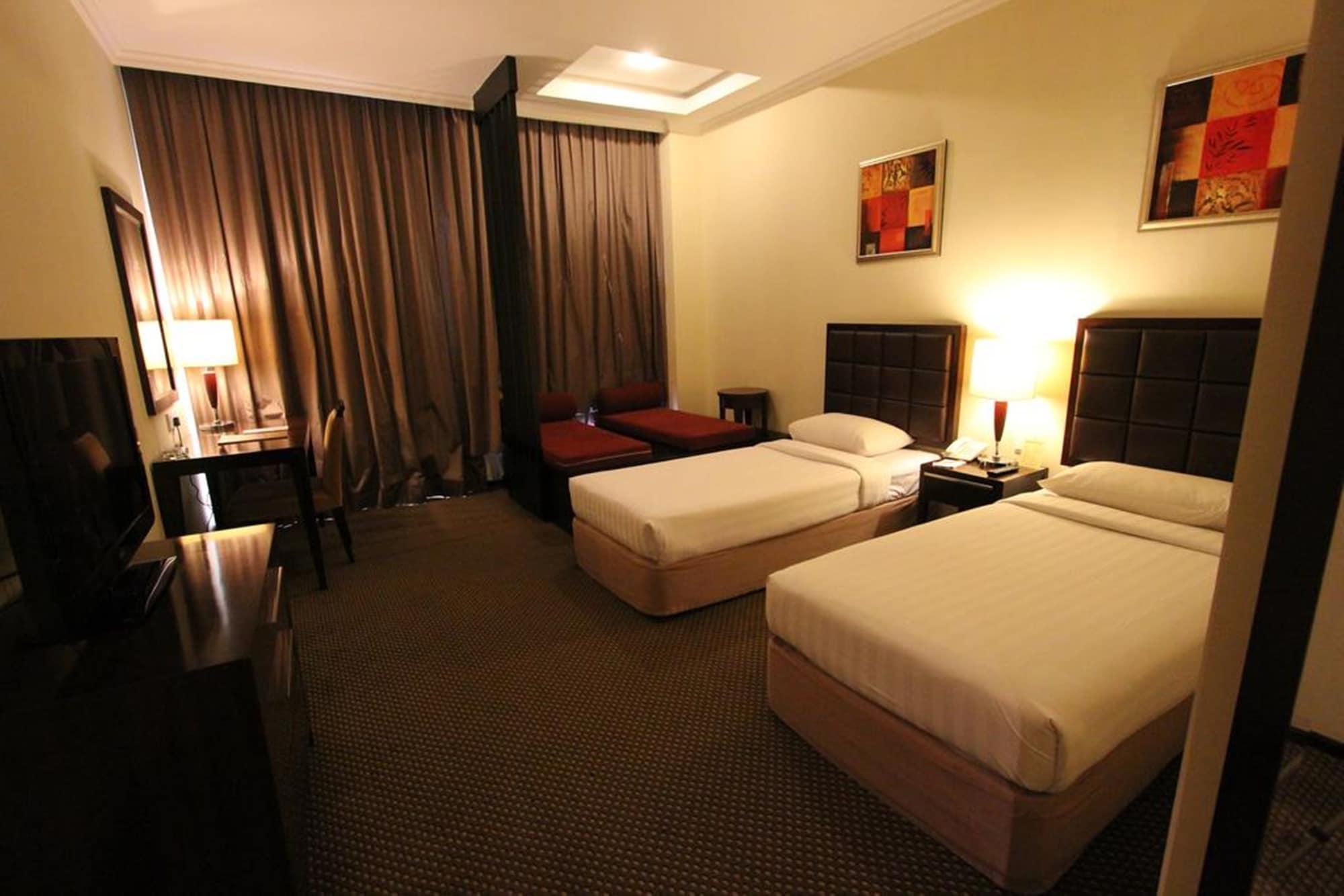 Harmoni One Convention Hotel And Service Apartments Batam Extérieur photo