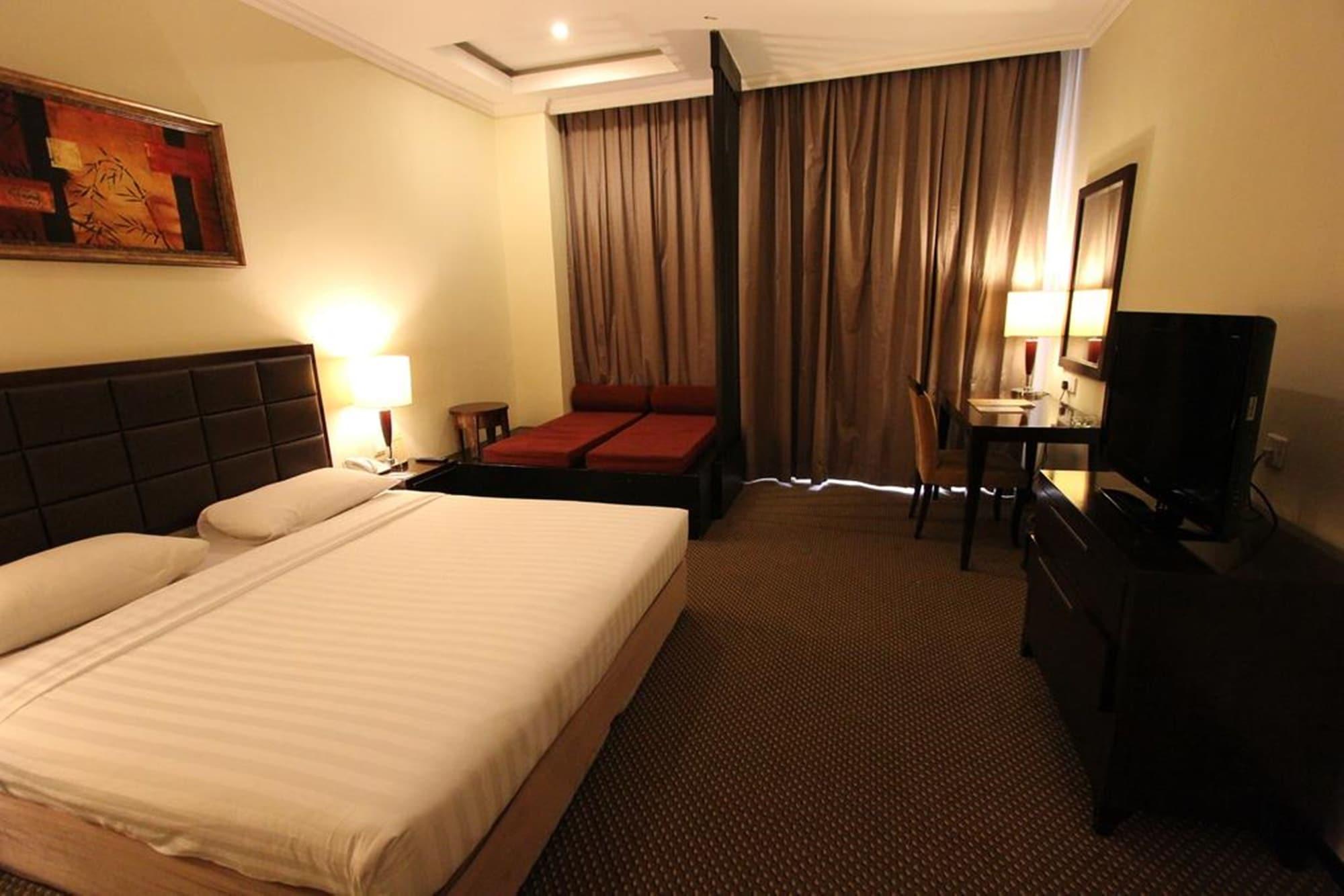 Harmoni One Convention Hotel And Service Apartments Batam Extérieur photo