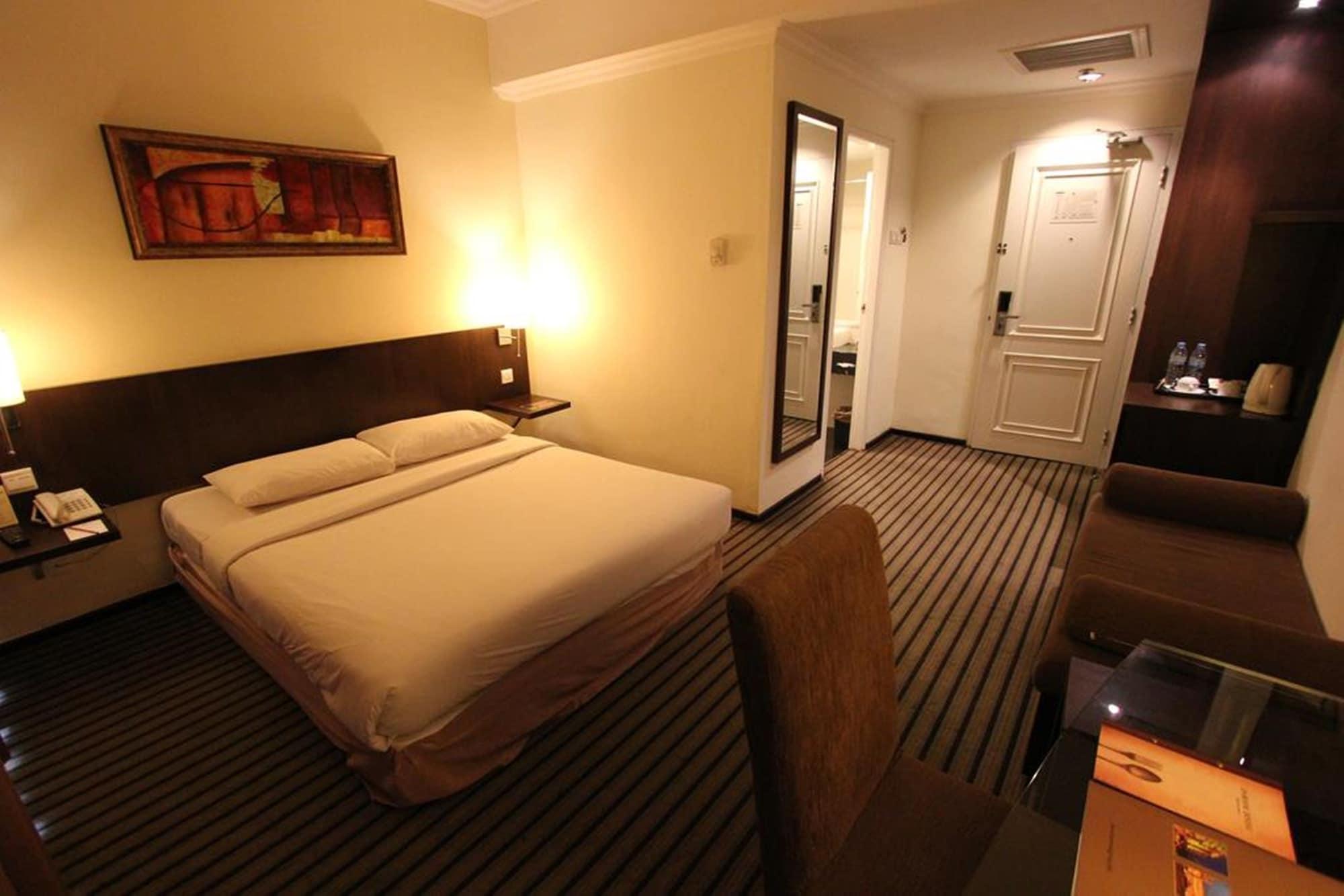 Harmoni One Convention Hotel And Service Apartments Batam Extérieur photo