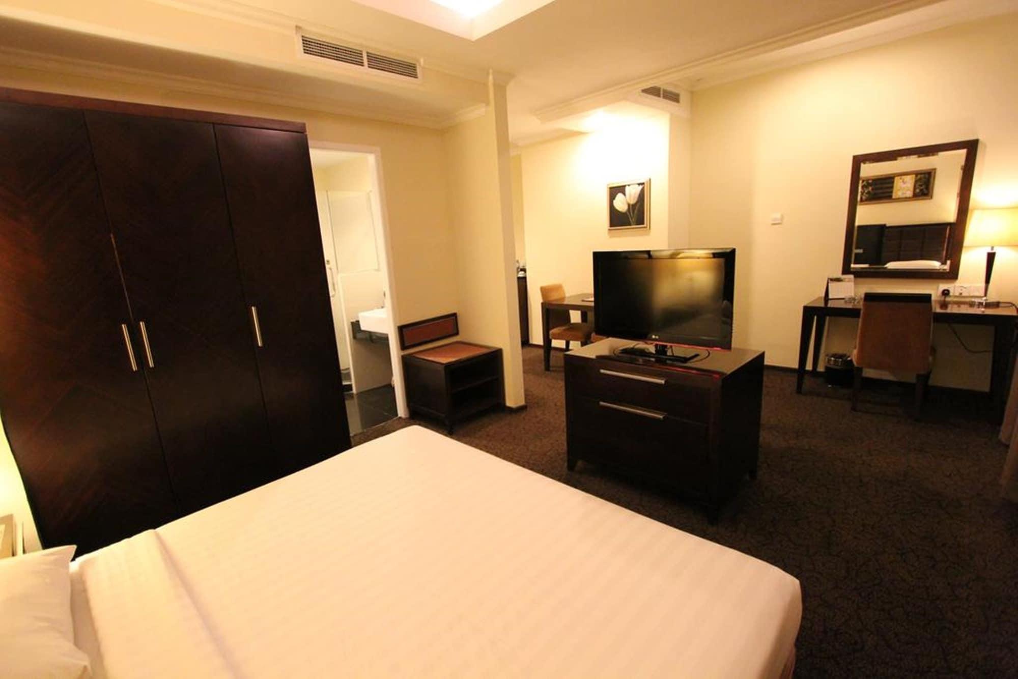 Harmoni One Convention Hotel And Service Apartments Batam Extérieur photo