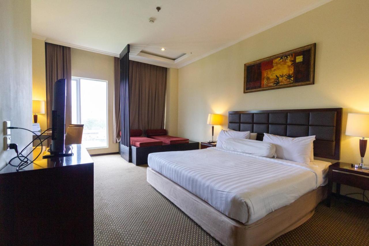 Harmoni One Convention Hotel And Service Apartments Batam Extérieur photo
